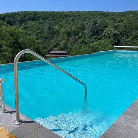 Хотел "Божур" Mineralni Bani Extérieur photo