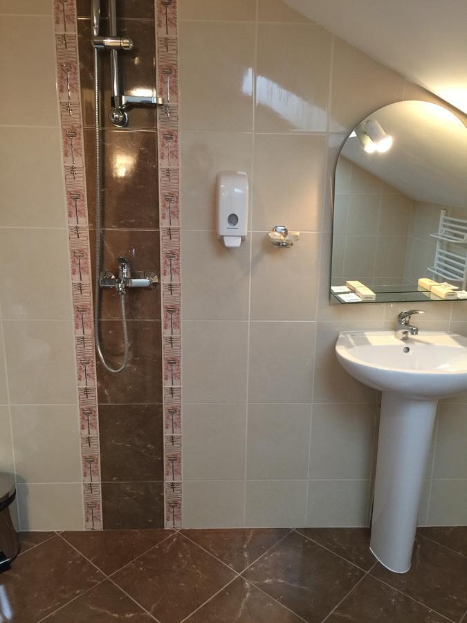 Хотел "Божур" Mineralni Bani Extérieur photo